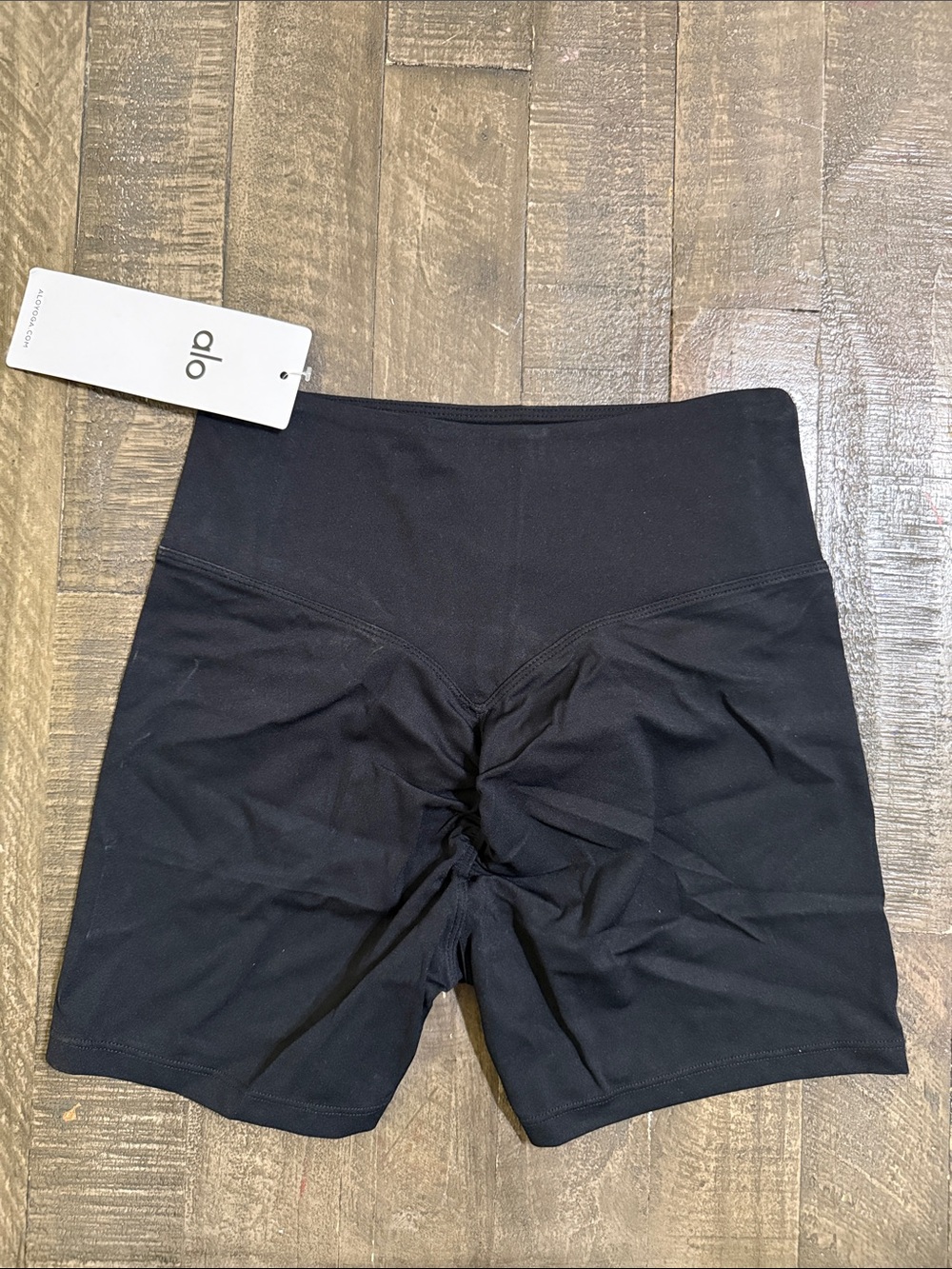 ALO Yoga Black High-Rise Bike Shorts - Picture 2 of 2
